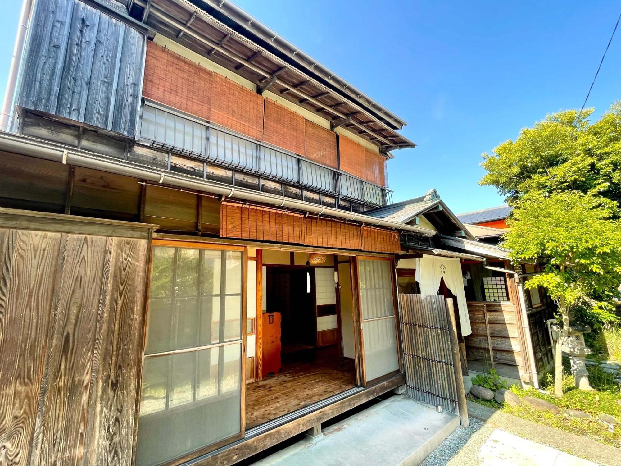Japanese Traditional Rakuan *